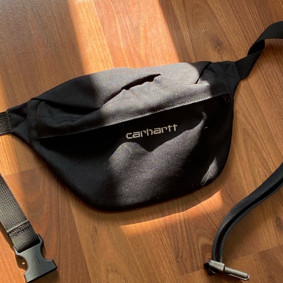 Carhartt Handbags - Carhartt Fanny pack